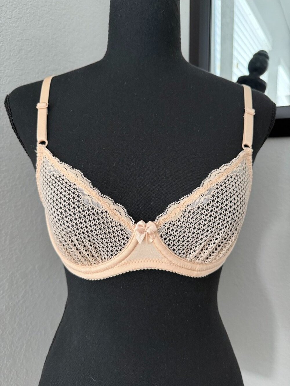 WINGSLOVE Nude Lace Underwire Demi Bra 32A NWT - Picture 2 of 10